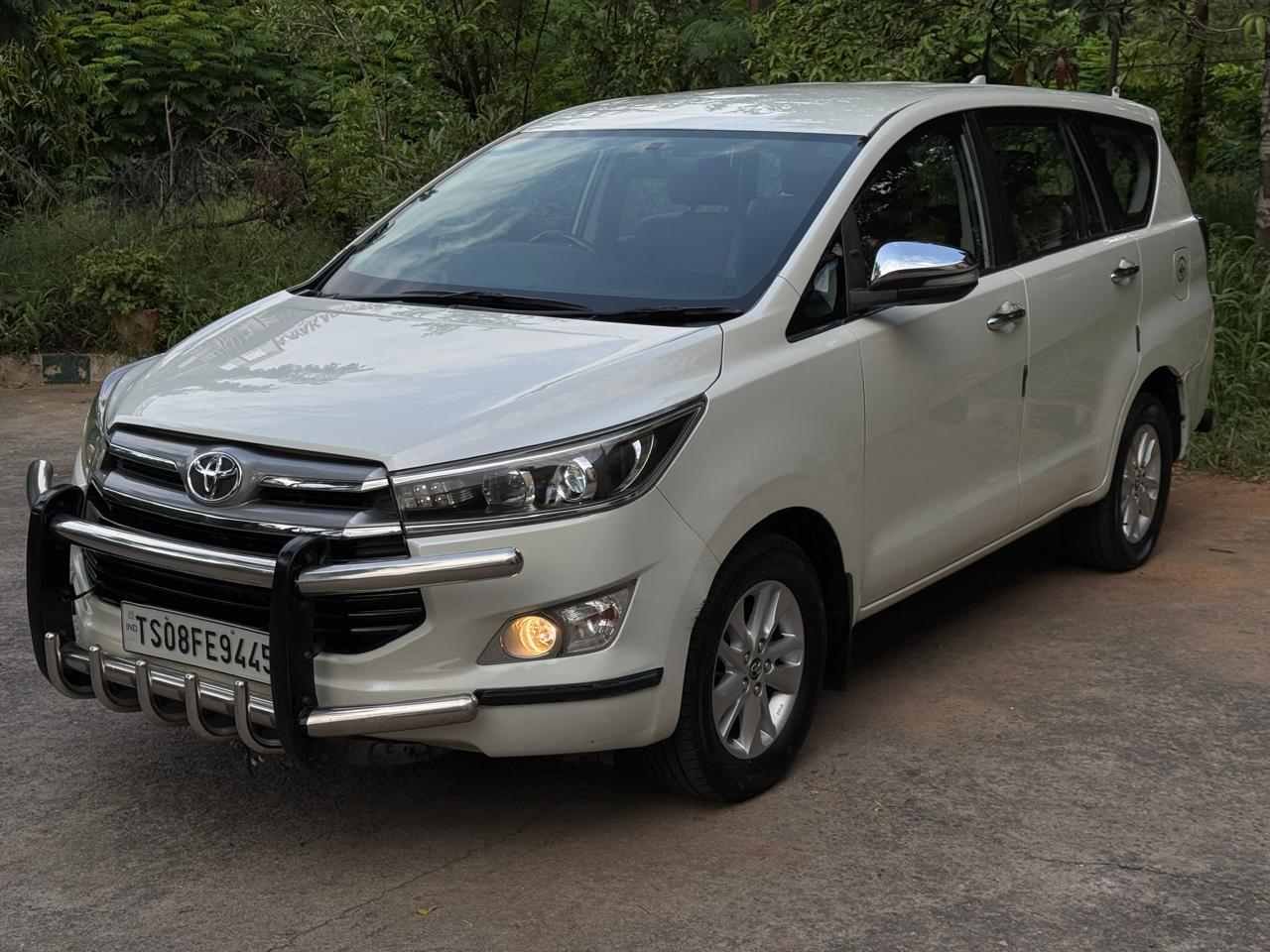 Toyota Innova Crysta 2.8 ZX